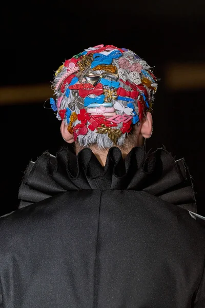 Look 15